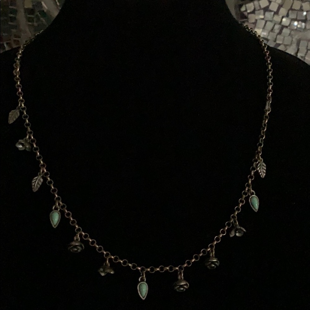 Lucky Brand - flower and leaves necklace